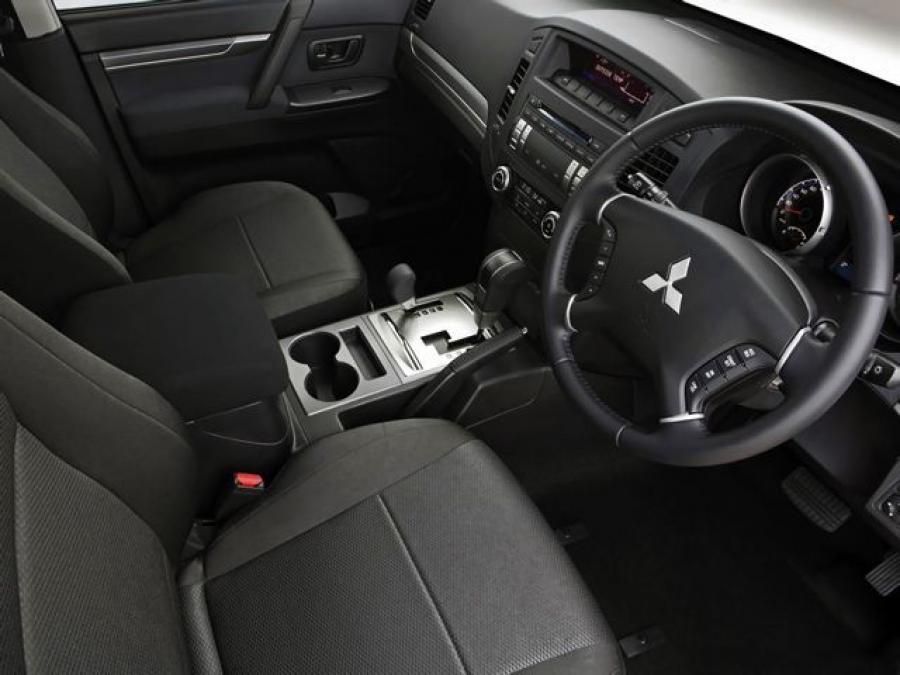  Mitsubishi Pajero 5-Door 2006 года  (AU) (фото 7 из 13)